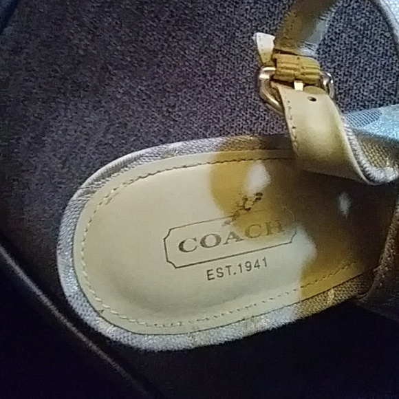 Coach gold wedges super cute - Picture 5 of 6